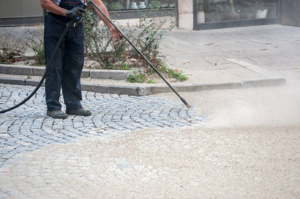 Best Gas Station Cleaning  in North Lindenhurst, NY